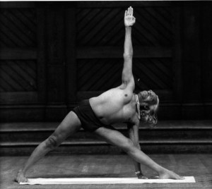 trikonasana